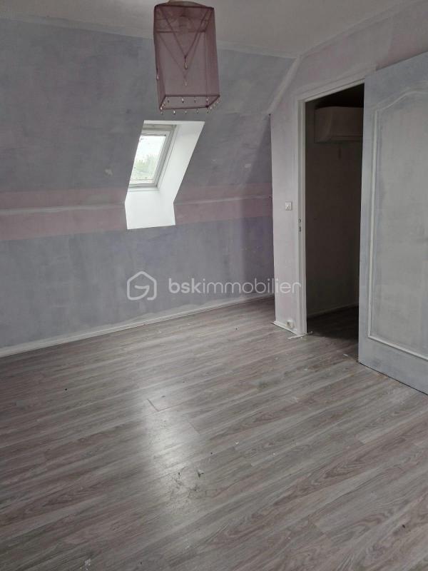 Maison traditionnelle - 89 m² - 5 pièces