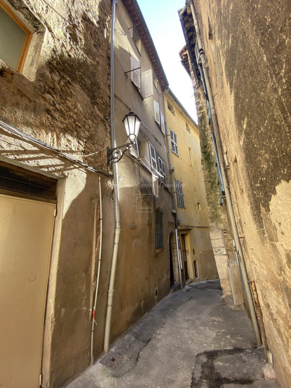 Appartement - 79 m² - 4 pièces