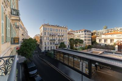 Appartement - 85 m² - 3 pièces