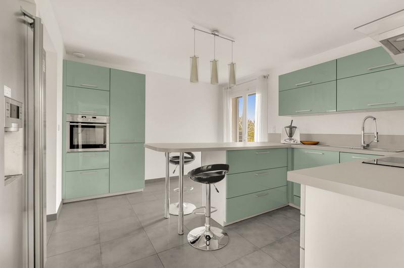 Maison contemporaine - 220 m² - 6 pièces