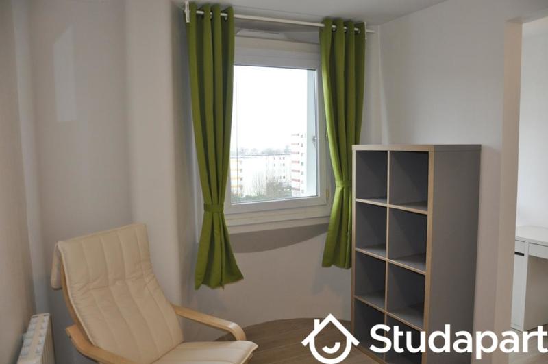 Chambre - 9 m² - 1 pièce