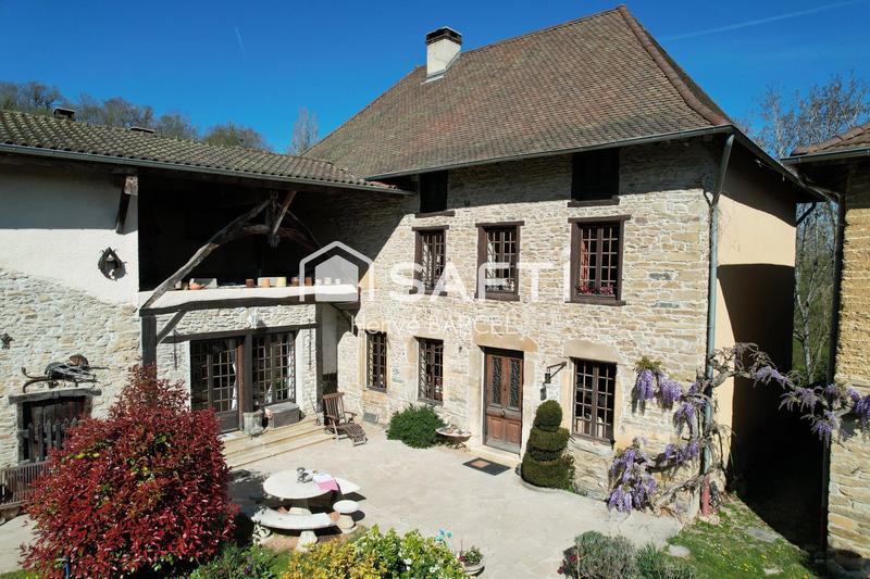 Maison - 218 m² - 6 pièces