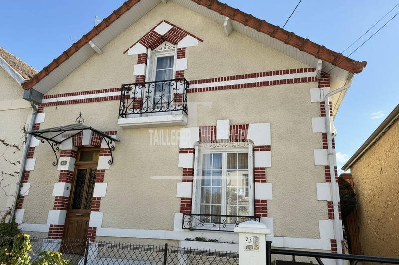 Maison traditionnelle - 94 m² - 3 pièces