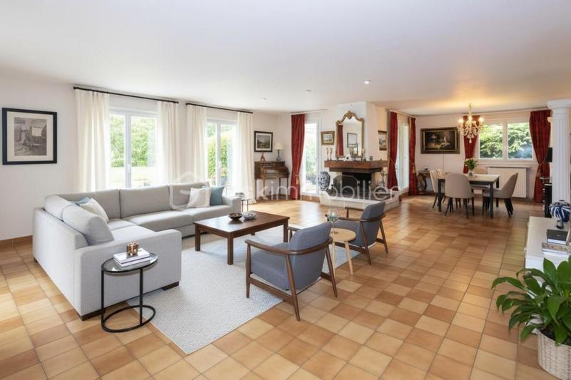 Maison - 151 m² - 6 pièces