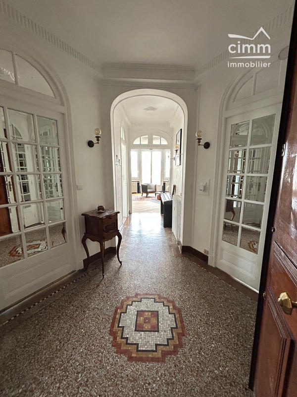 Appartement - 72 m² - 2 pièces