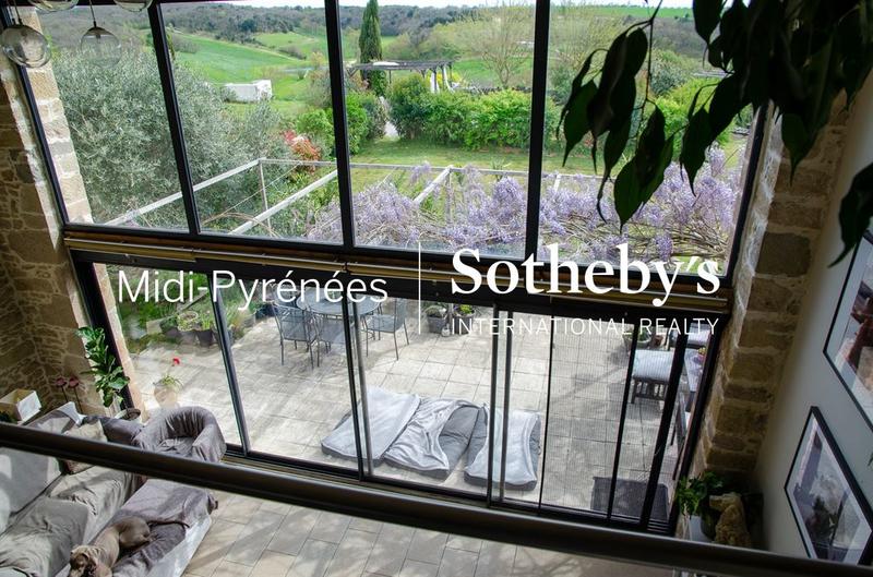 Maison - 655 m² - 13 pièces