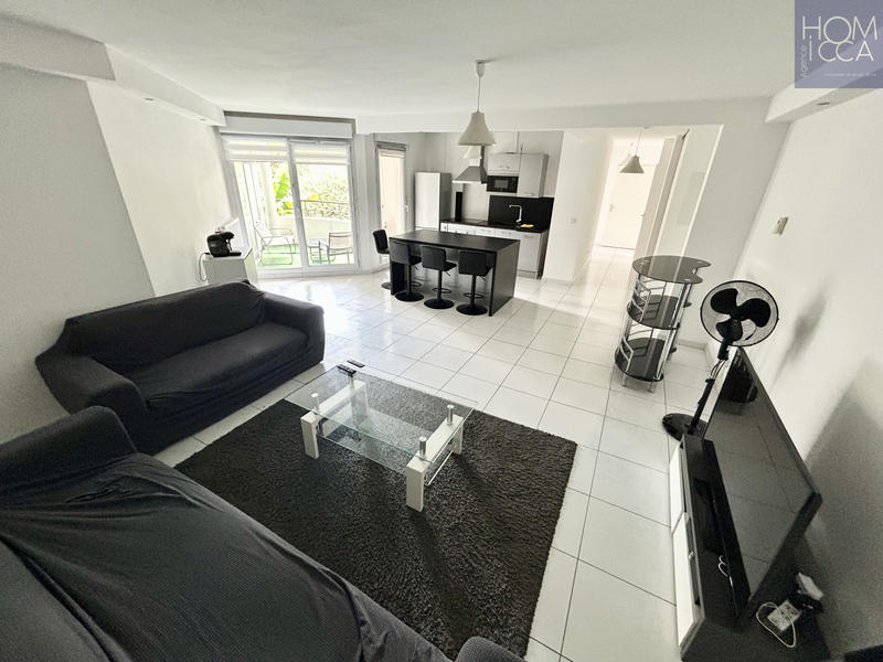 Appartement - 70 m² - 3 pièces