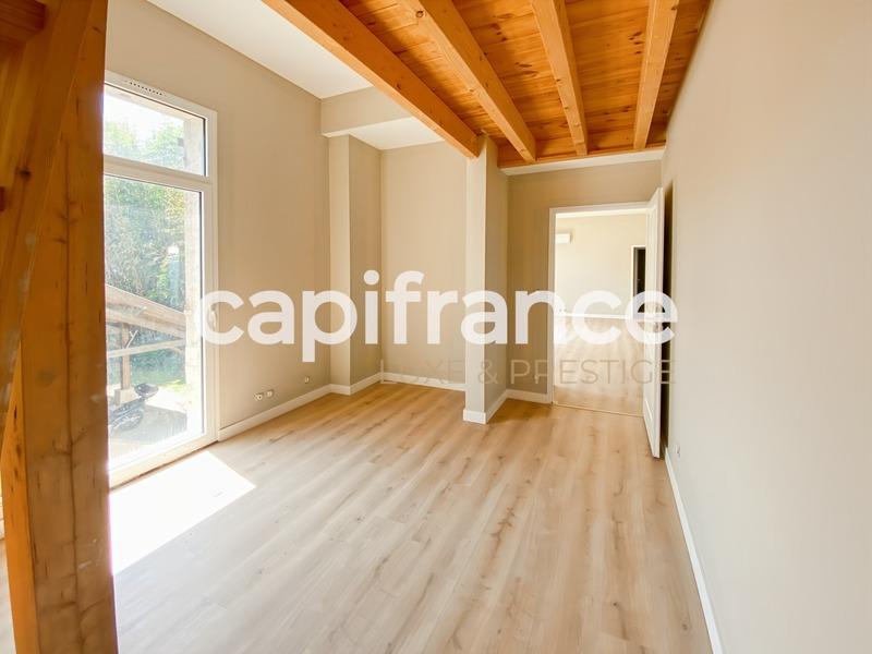 Propriété - 288 m² - 17 pièces
