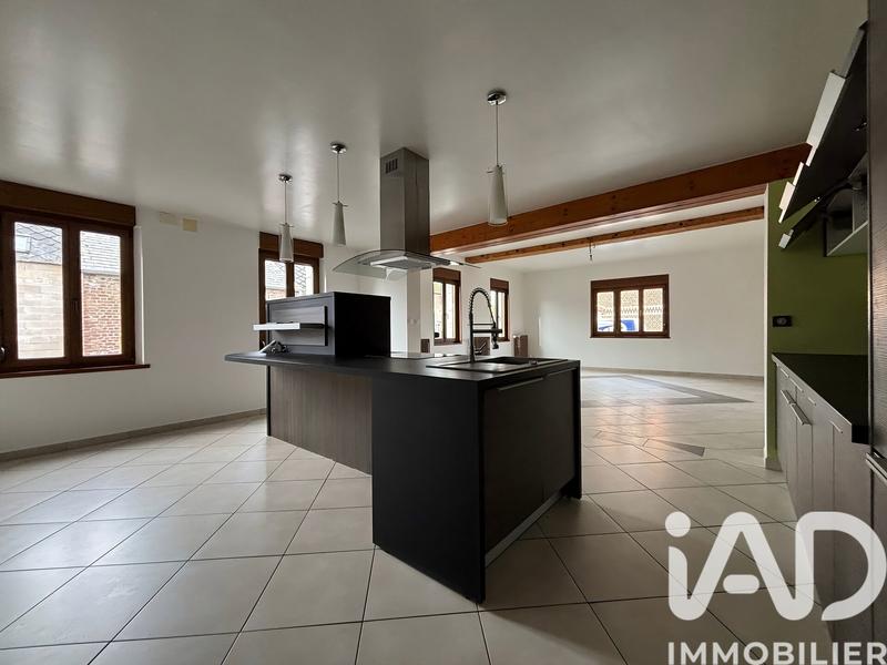 Maison - 235 m² - 6 pièces