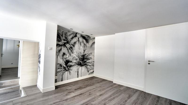 Loft - 103 m² - 5 pièces