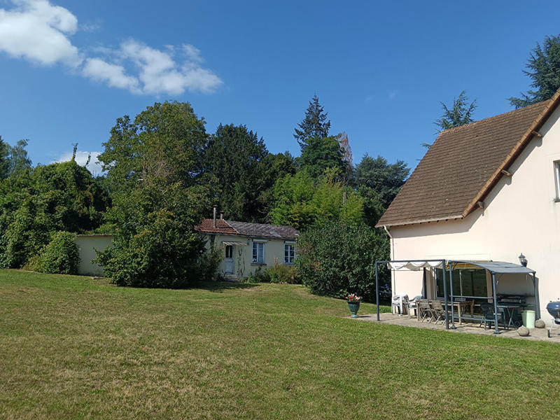 Maison - 308 m² - 12 pièces