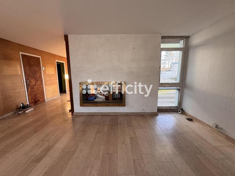 Maison - 142 m² - 10 pièces