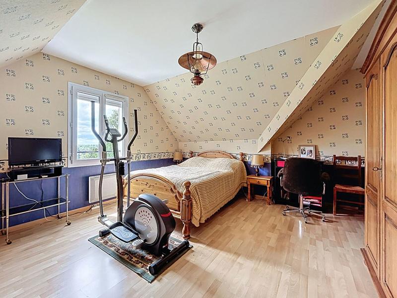 Maison - 175 m² - 8 pièces