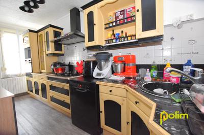 Maison - 99 m² - 5 pièces