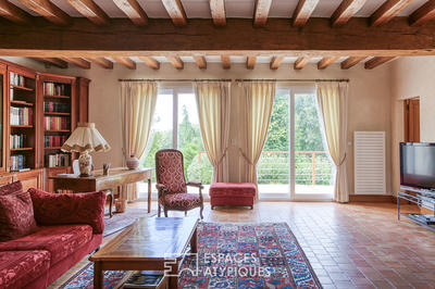 Maison - 241 m² - 9 pièces