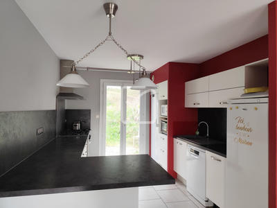 Maison - 93 m² - 5 pièces