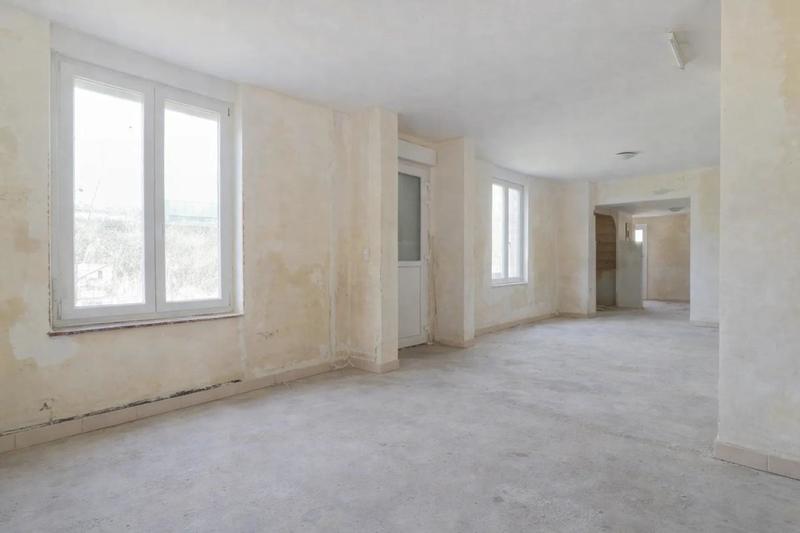 Maison - 280 m² - 8 pièces