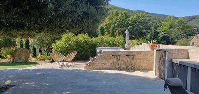 Maison - 205 m² - 7 pièces