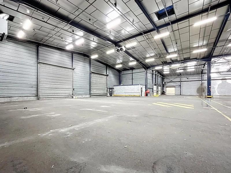 Entrepôt - 1 456 m²