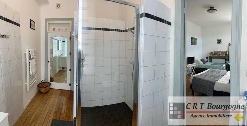 Maison - 250 m² - 7 pièces