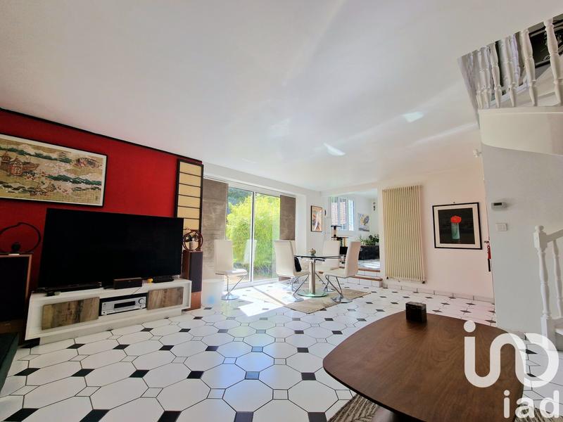 Maison - 110 m² - 4 pièces