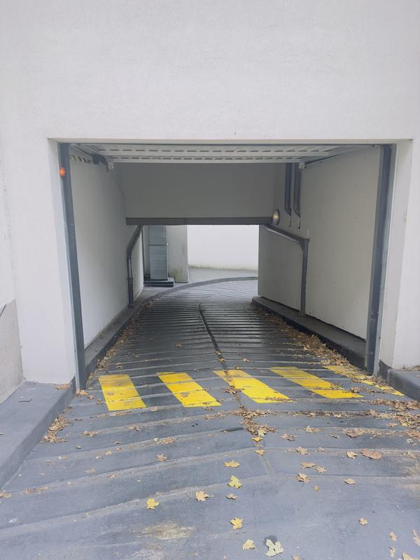 Parking / Garage - 8 m²