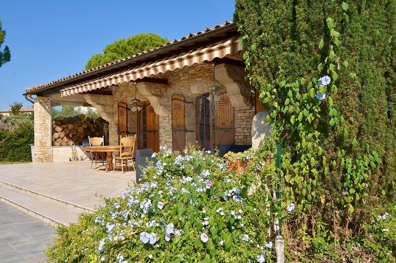 Villa - 250 m² - 6 pièces