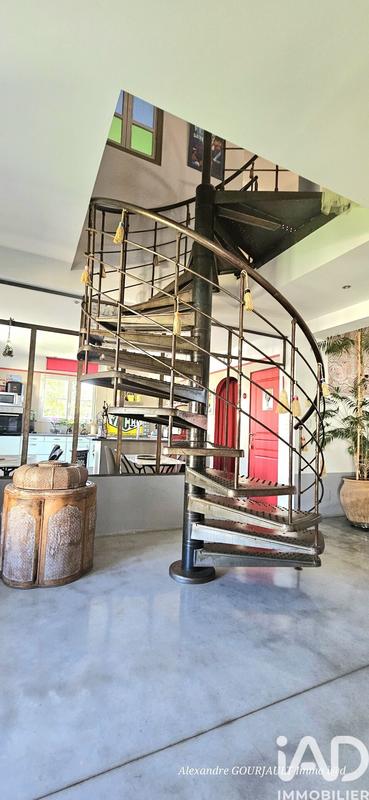 Maison - 170 m² - 6 pièces