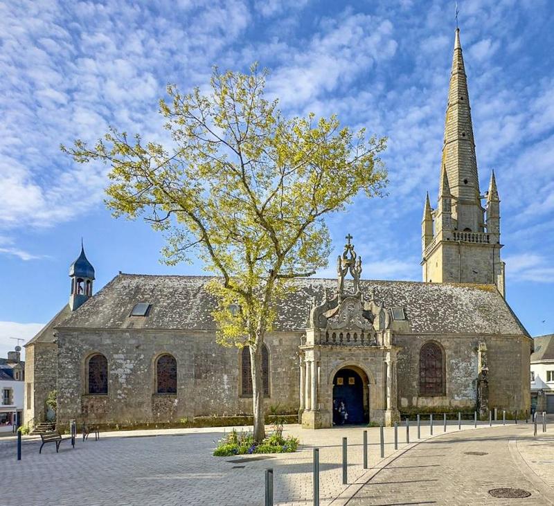 Maison - 240 m² - 8 pièces