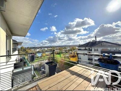 Appartement - 99 m² - 5 pièces