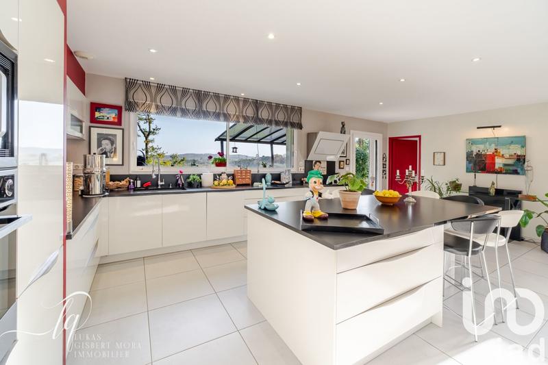 Maison de maîtres - 238 m² - 5 pièces