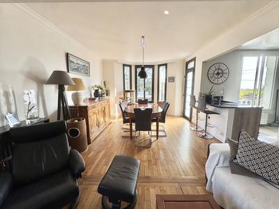 Maison en pierre - 120 m² - 6 pièces