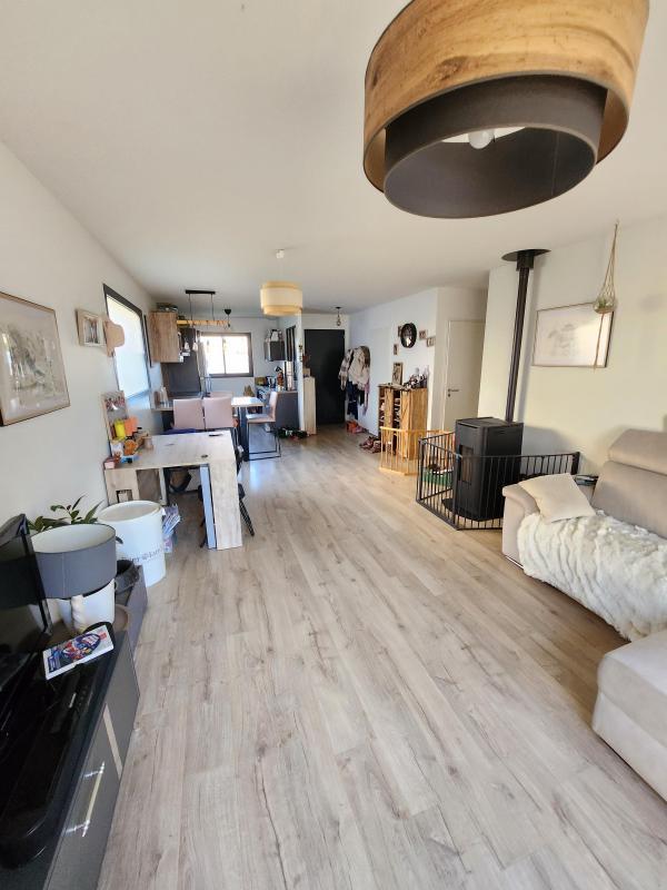 Maison - 93 m² - 4 pièces