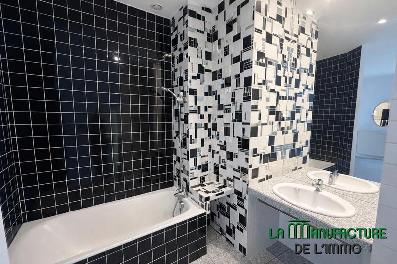 Appartement - 150 m² - 6 pièces