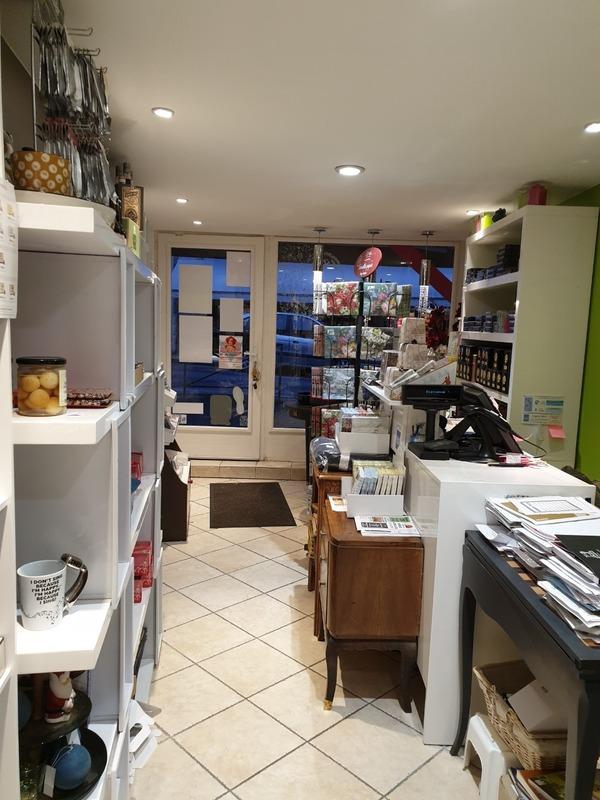 Local commercial - 57 m² - 2 pièces