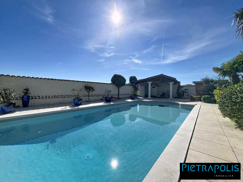 Maison - 165 m² - 6 pièces