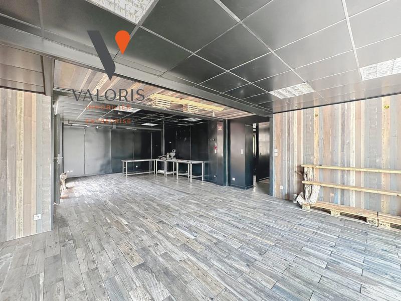 Local commercial - 117 m² - 4 pièces