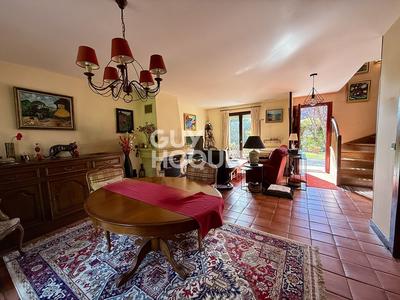 Maison - 125 m² - 6 pièces