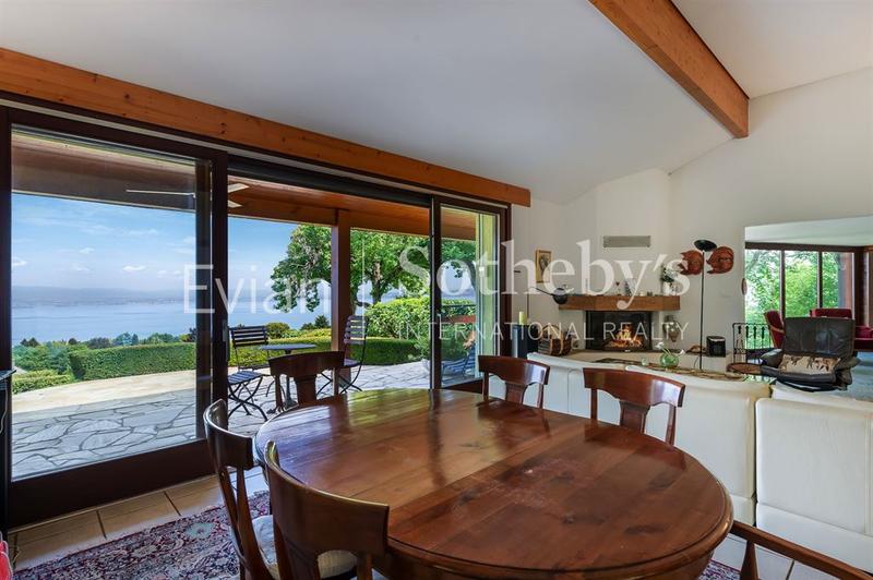 Villa - 288 m² - 6 pièces