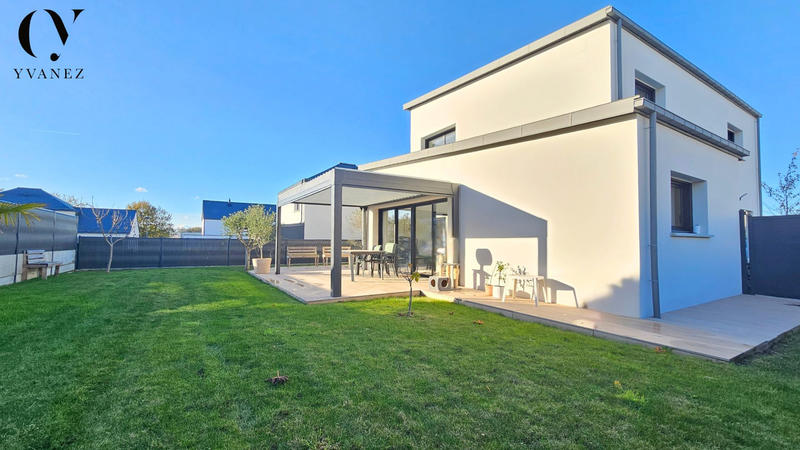 Maison - 122 m² - 6 pièces