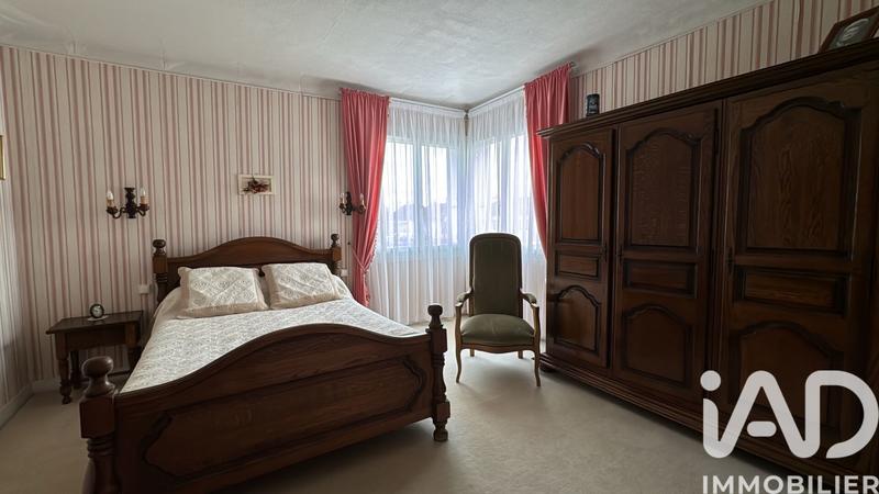 Maison - 180 m² - 5 pièces