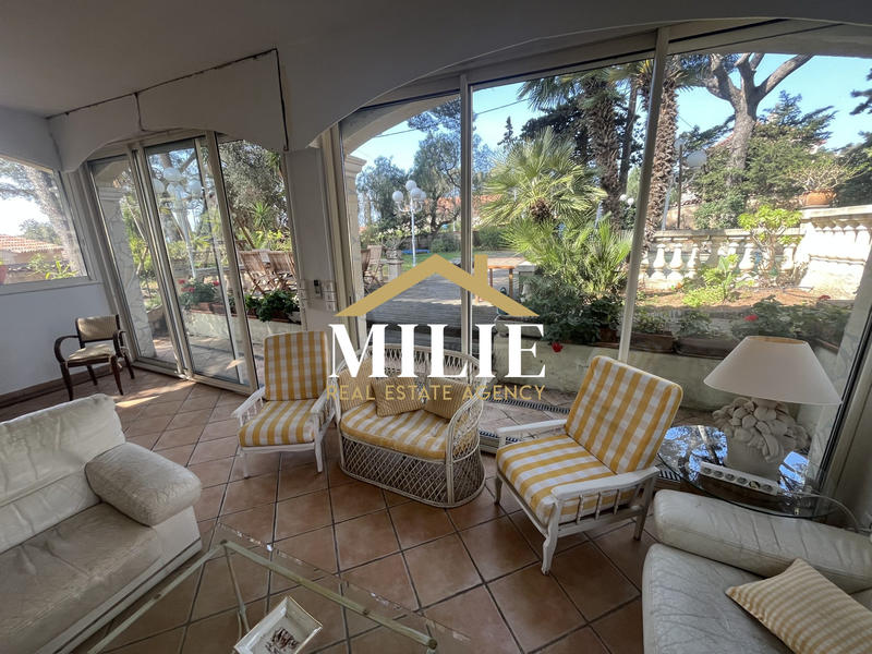 Maison ancienne - 260 m² - 11 pièces