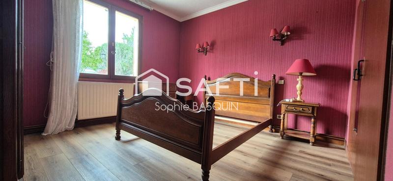 Maison - 210 m² - 8 pièces