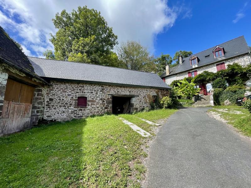 Maison - 293 m² - 11 pièces