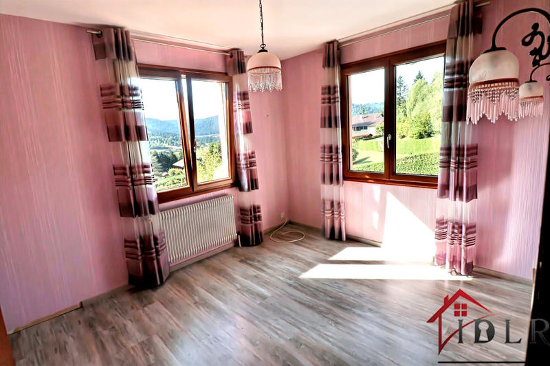 Maison - 110 m² - 6 pièces