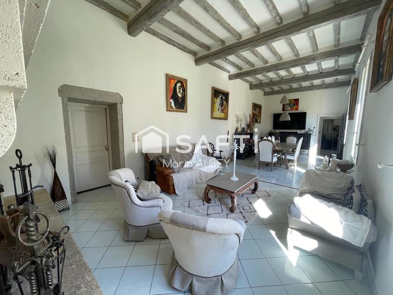 Maison de maîtres - 331 m² - 12 pièces