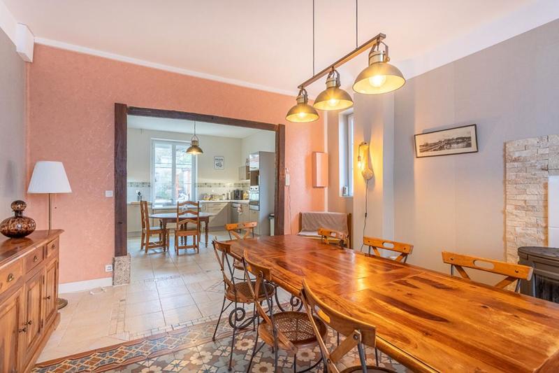 Propriété - 560 m² - 12 pièces