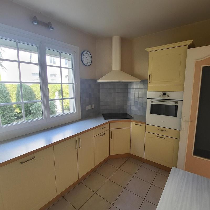 Maison - 110 m² - 6 pièces