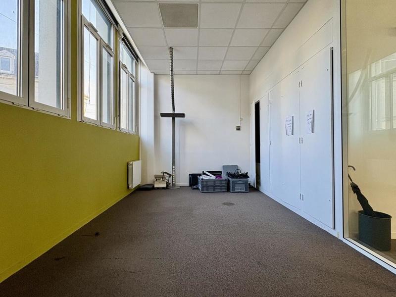 Bureau - 220 m² - 5 pièces