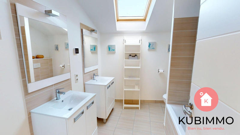 Maison - 177 m² - 7 pièces